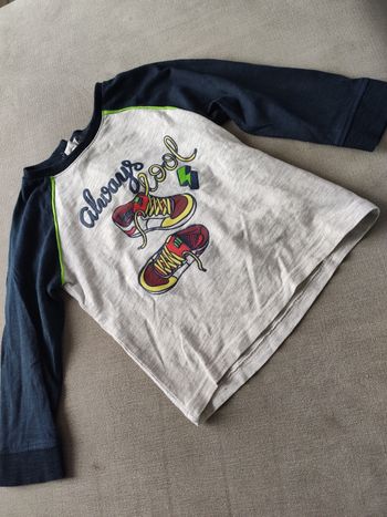 Tee shirt gris et bleu Kiabi 18mois