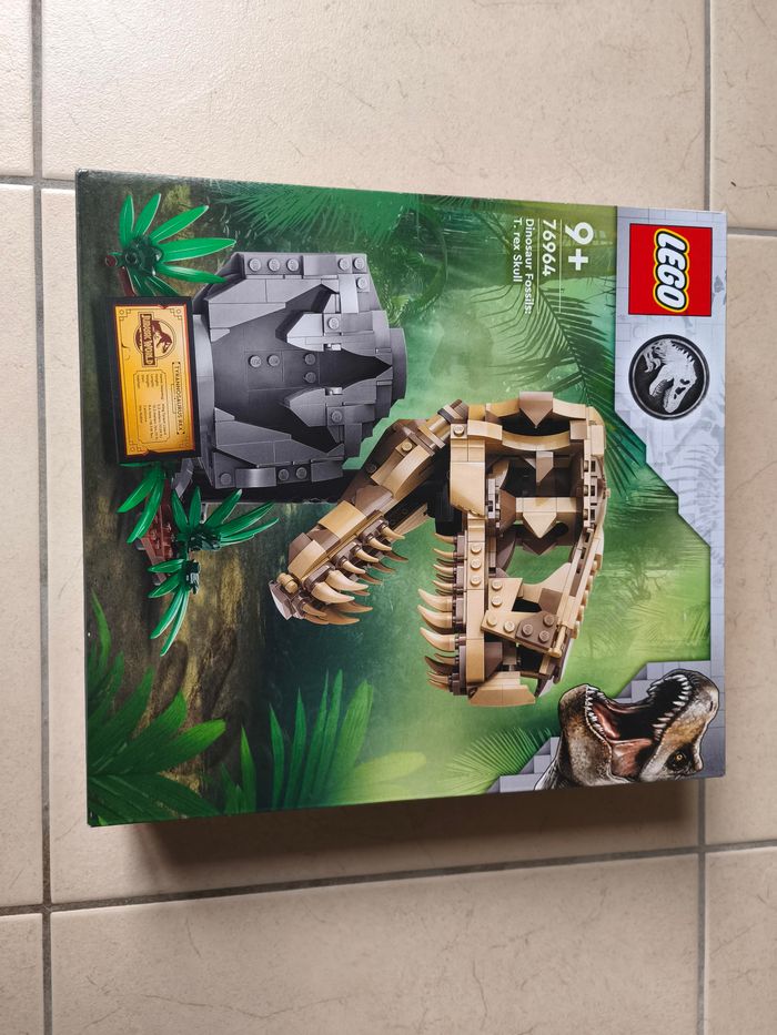 LEGO Jurassic World - Dinosaur Fossils: T.rex Skull (76964) - photo numéro 2