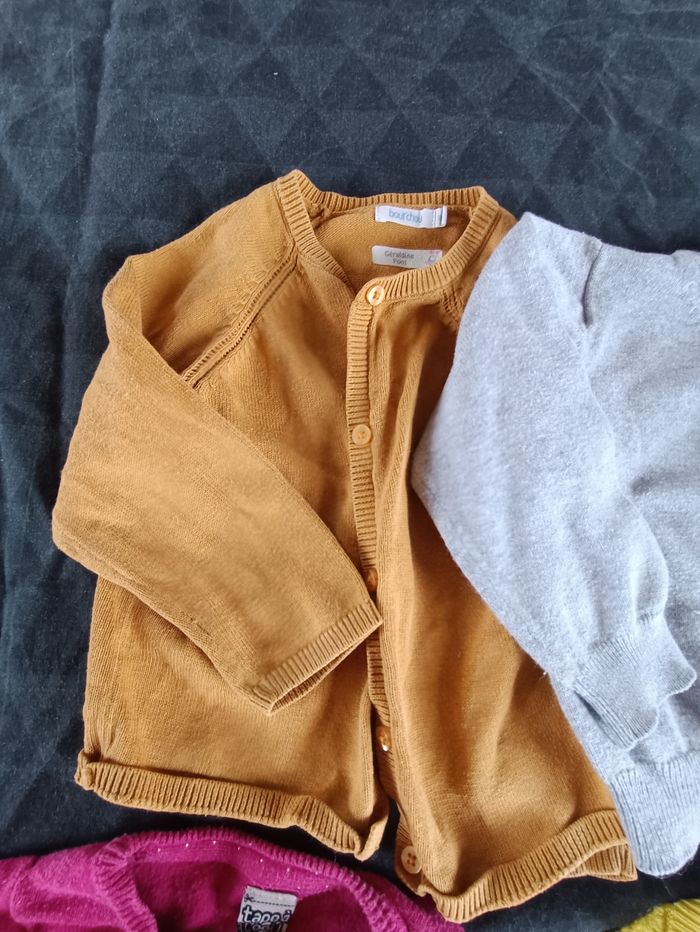 Lot gilets/pulls - photo numéro 8
