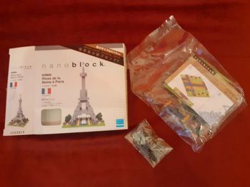 Nanoblock neuf les Rives de la seine à Paris sous blister