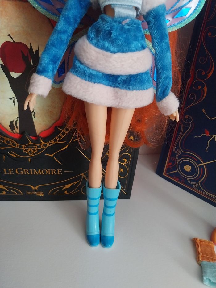 2 Poupées Bloom et Stella Lovix Winx Club Witty Toys Smoby saison 4 Fairy - photo numéro 3