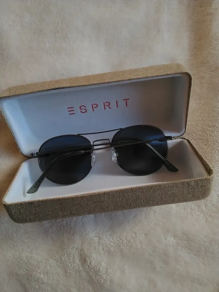Lunette de soleil Esprit