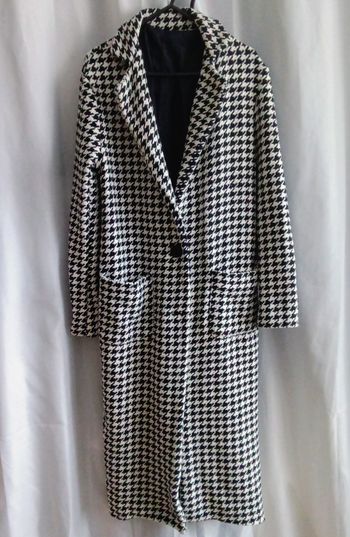 Manteau long noir et blanc