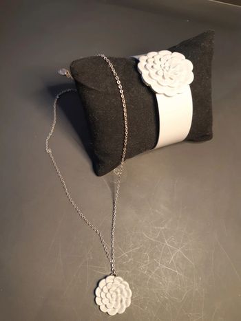 Skalli Parure collier et bracelet manchette fleur en tbe