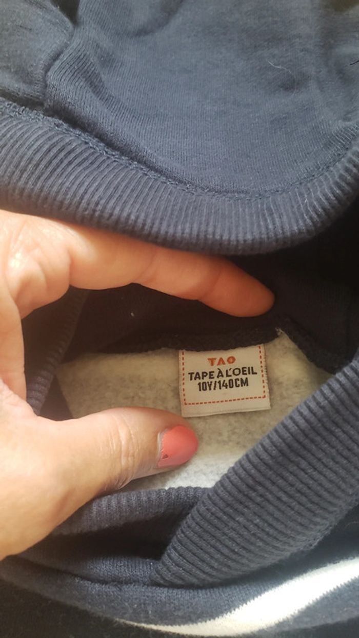 Pull à capuche 10 ans - photo numéro 4