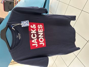T-shirt bleu marine Jack and Jones taille 16 ans NEUF