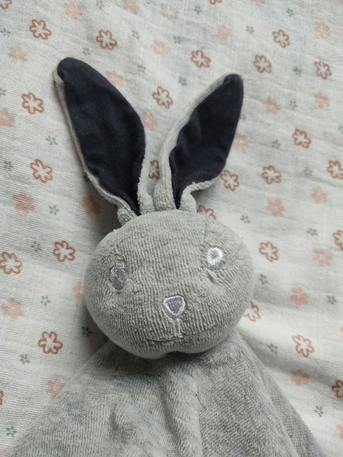 Doudou mouchoir lapin Bambino - Très bon état - photo numéro 3