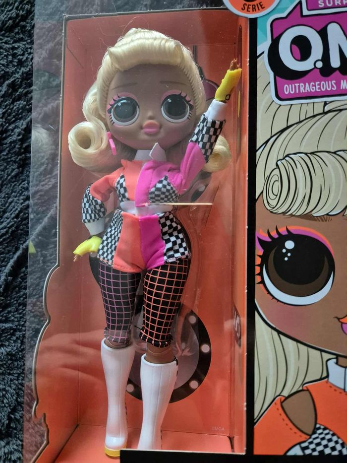 Poupée LOL Surprise OMG Classique Série 3 - Speedster - photo numéro 2