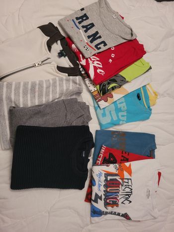 Lot pull, gilet, t-shirt manche courte et longue
