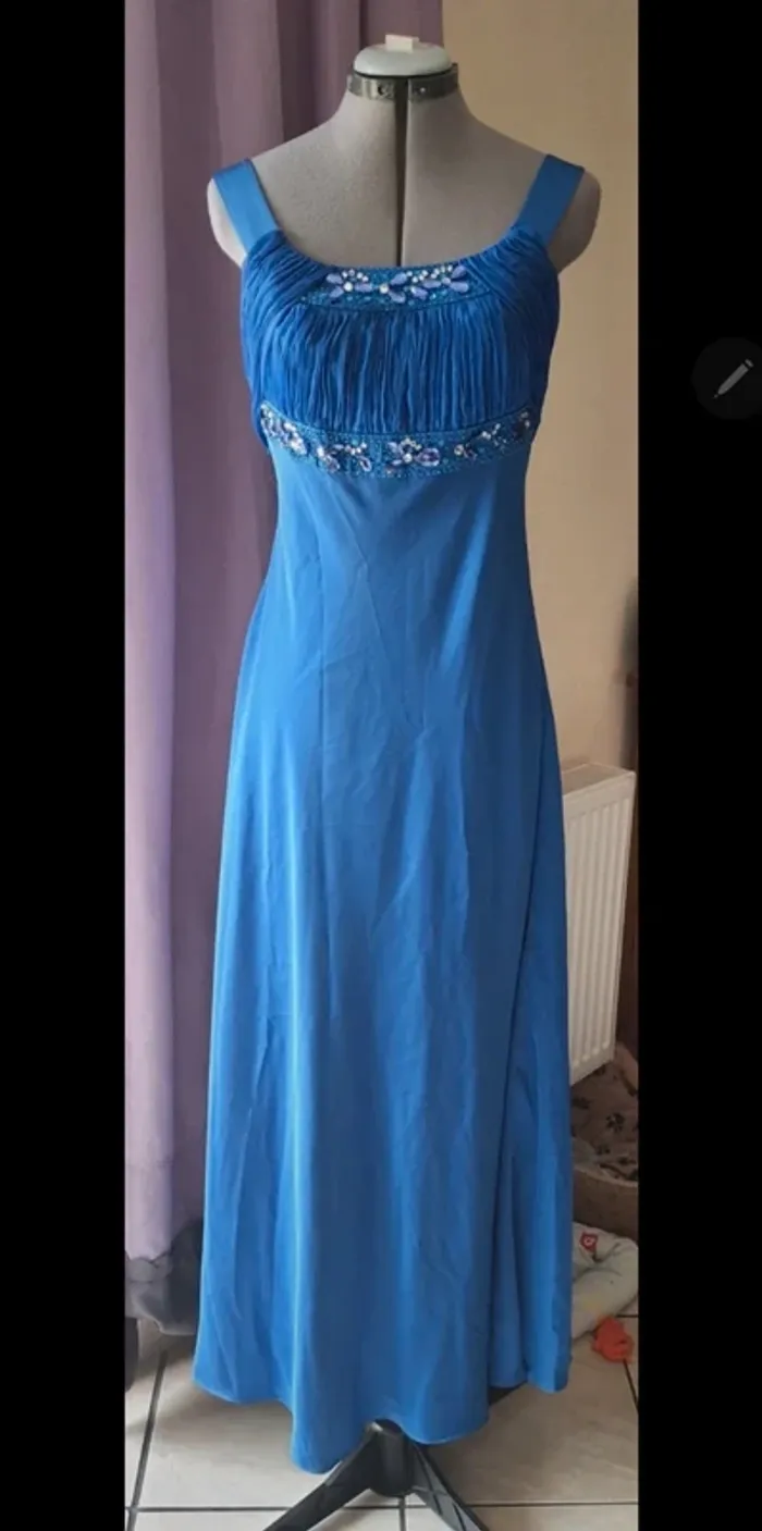 Magnifique robe en satin bleu électrique - photo numéro 2