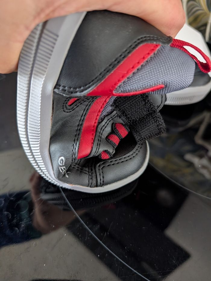 Baskets garçon. Taille 24. Neuf. Geox - photo numéro 7