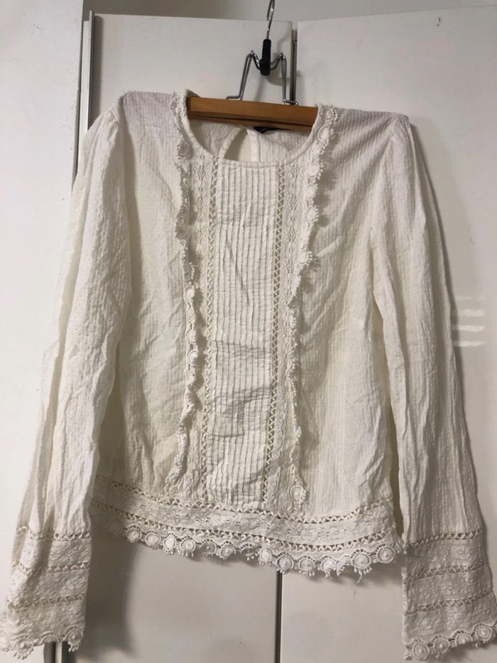 Tunique habillée chic légère Zara . Brodée. 38.Taille M