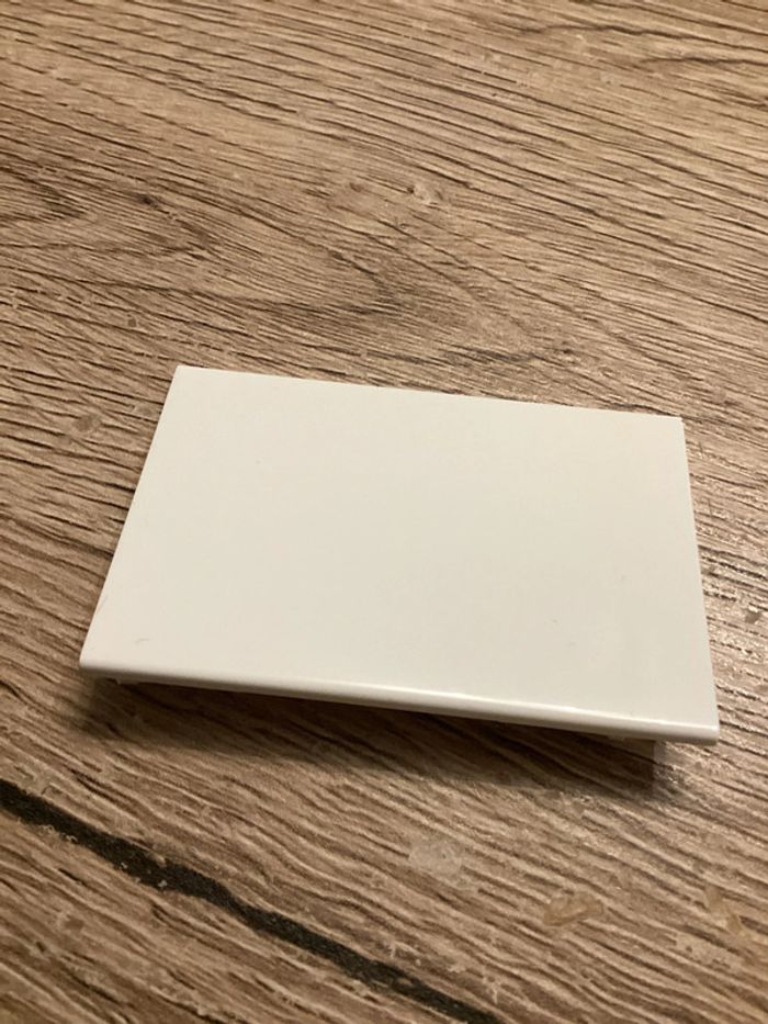 cache moyenne taille sur le côté pour la Nintendo wii blanche