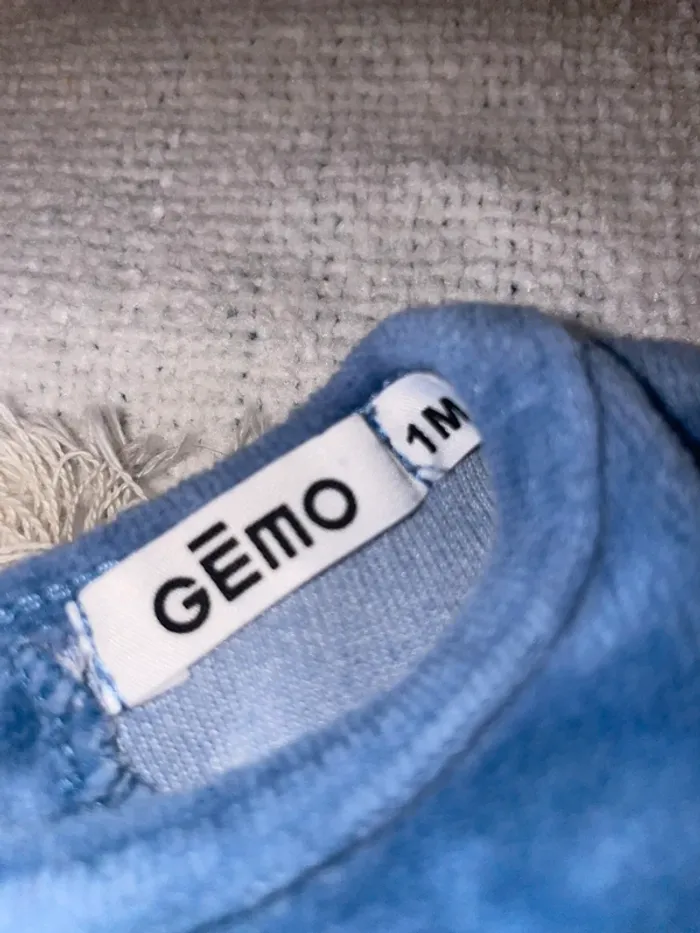 Pyjama une pièce velours bleu Chiens sur les pieds “Waouf” Gémo Très bon état - photo numéro 3