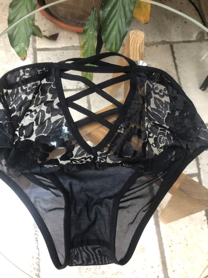 Lingerie S - photo numéro 3