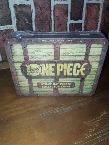 Boite métal monnaie des pirates one piece