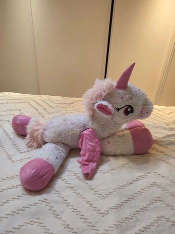Grosse peluche licorne