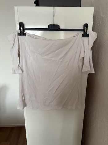 top épaule dénudée