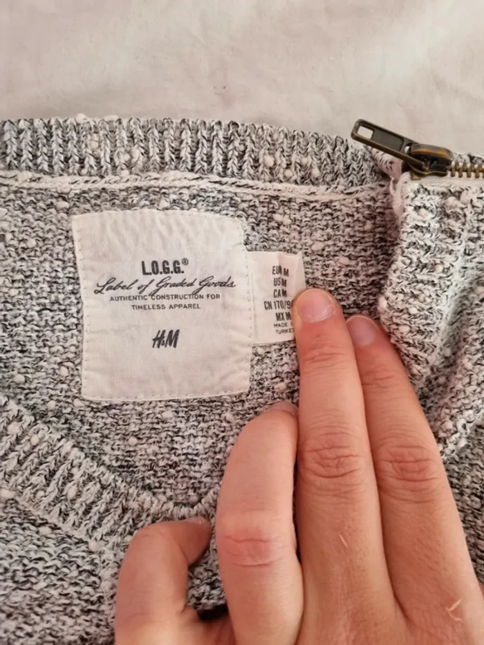 Pull gris - photo numéro 2