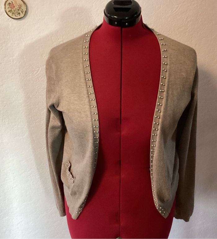 Gilet bordé de perles fantaisie TU