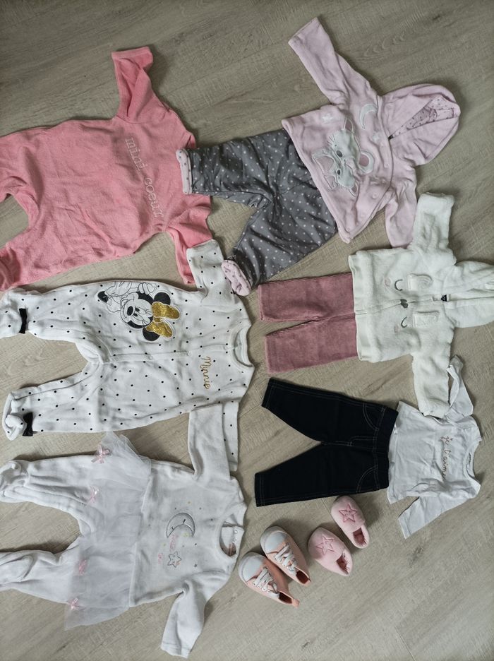 Lot bébé fille 1 mois