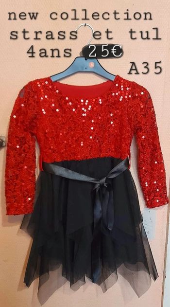 Robe rouge brillant noir