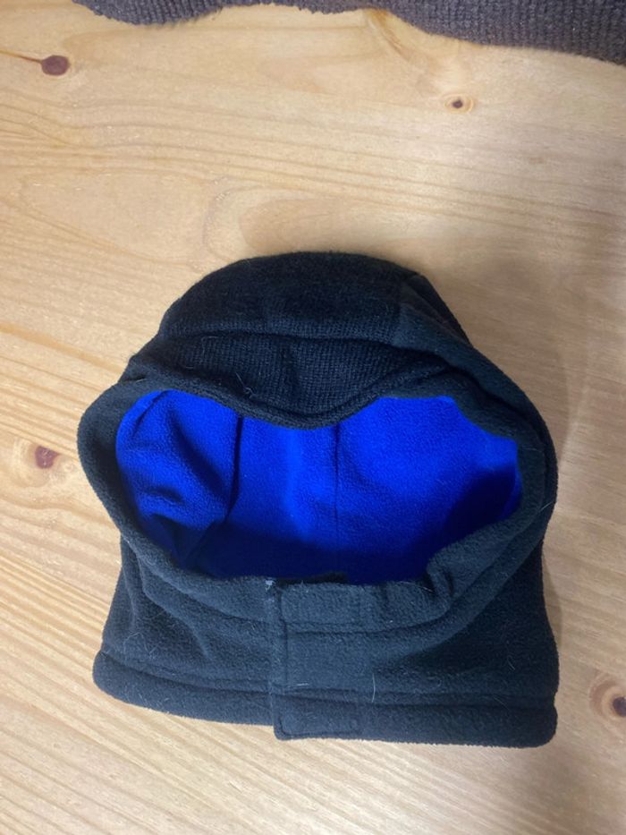 Cagoule enfant’polaire double épaisseur avec scratch
