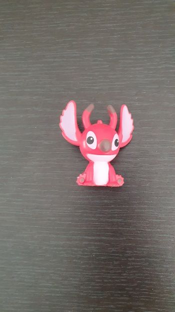 Figurine Stitch rouge