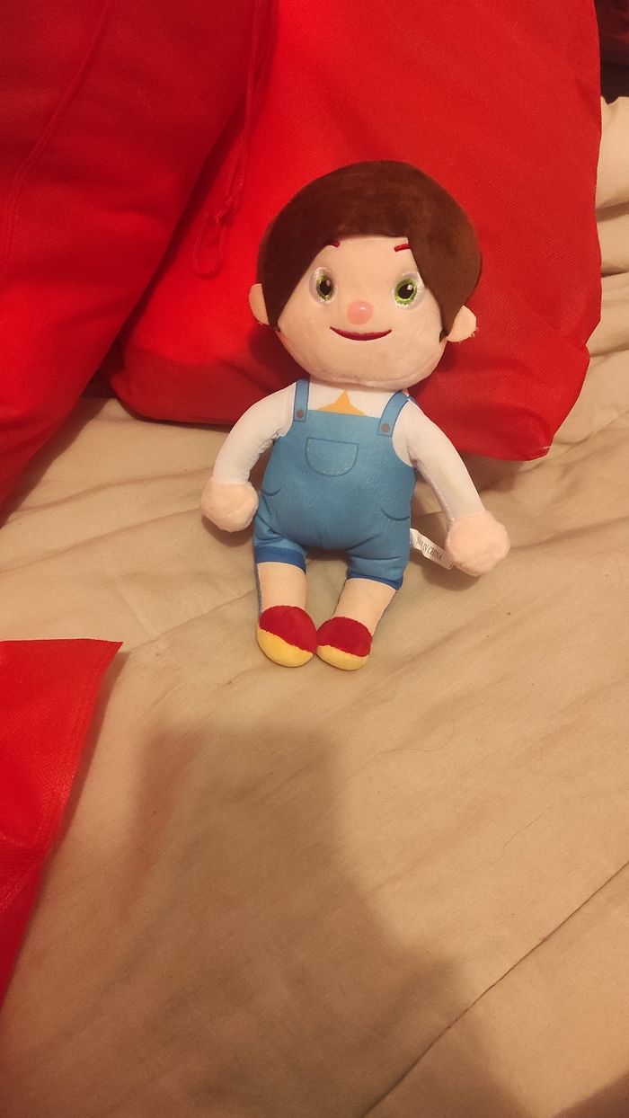Peluche petit garçon