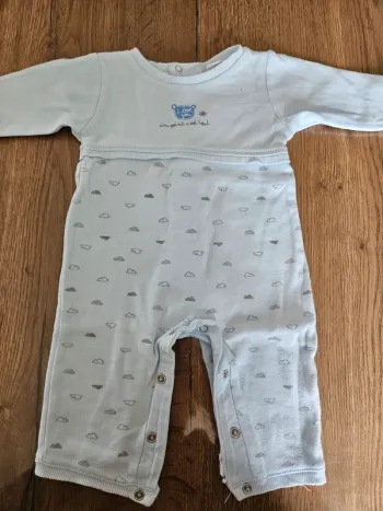 Tenue 1mois