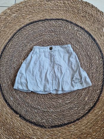 Jolie jupe taille 9 mois