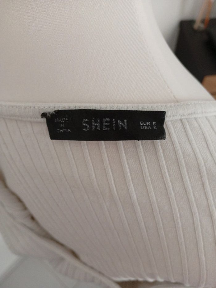 Débardeur blanc à boutons. Taille S. Shein - photo numéro 4