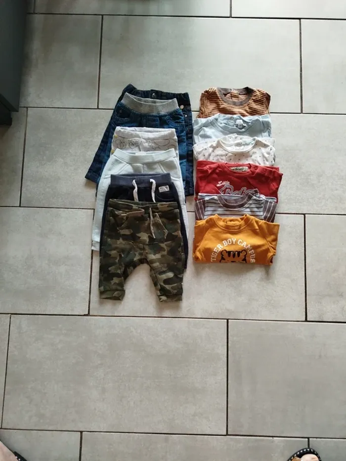 Lit 3 mois pantalons+ tee shirt grandes manches