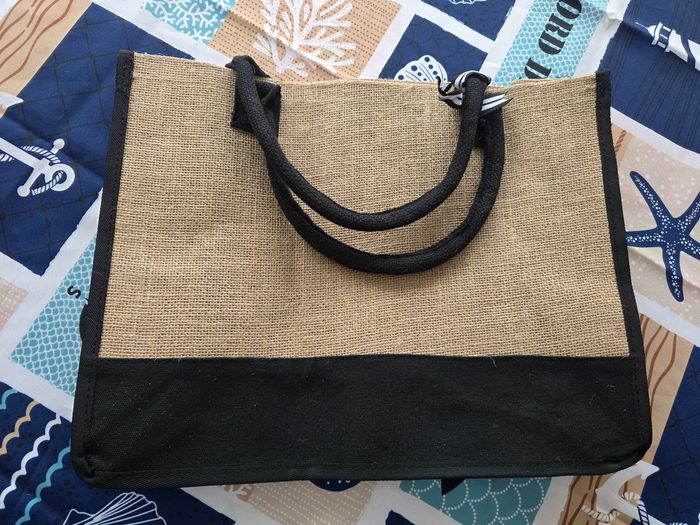 GRAND SAC FOURRE TOUT LETTRE M FLEURIES 🌸 NEUF - photo numéro 3
