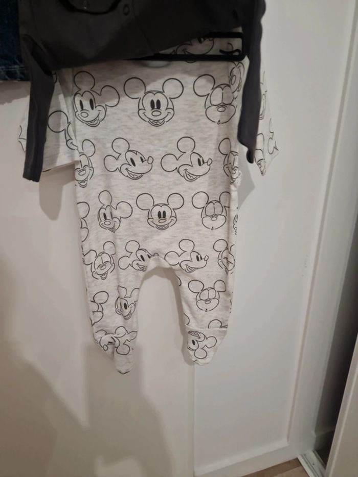 Lot de 2 pyjamas disney NEUFS - photo numéro 3
