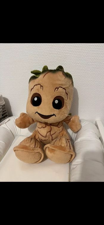 Groot big feet