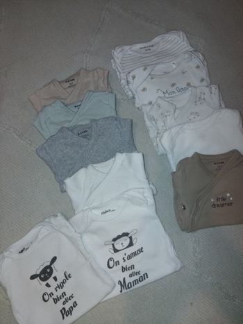 Lot bodies manche longue 3 mois