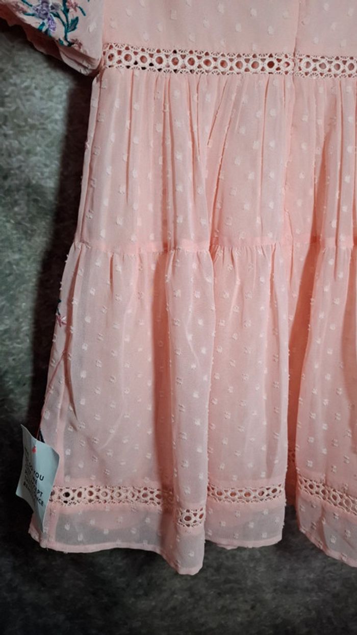 Robe rose broderie fleurs dentelle - photo numéro 17