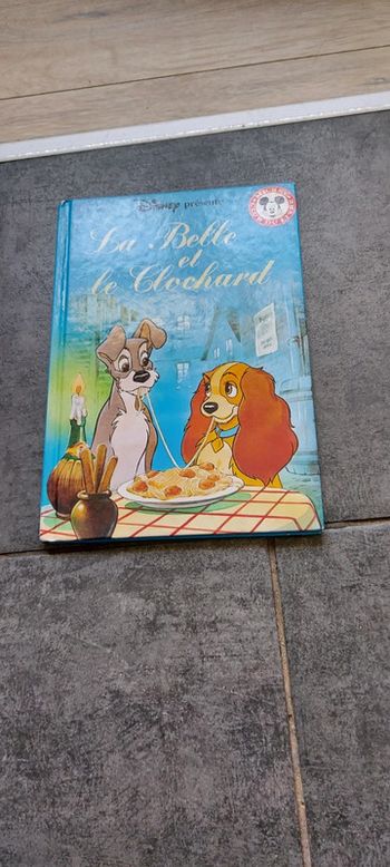 Livre cartonné La Belle et le Clochard, de Disney