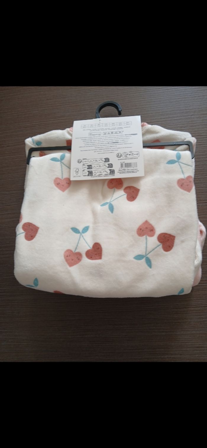 Lot de deux pyjamas en velours chaud fille cerise 18 mois - photo numéro 3