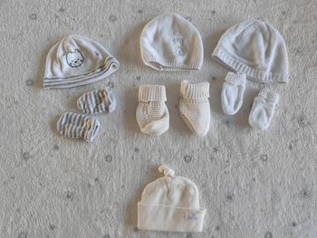 Lot de bonnets fille