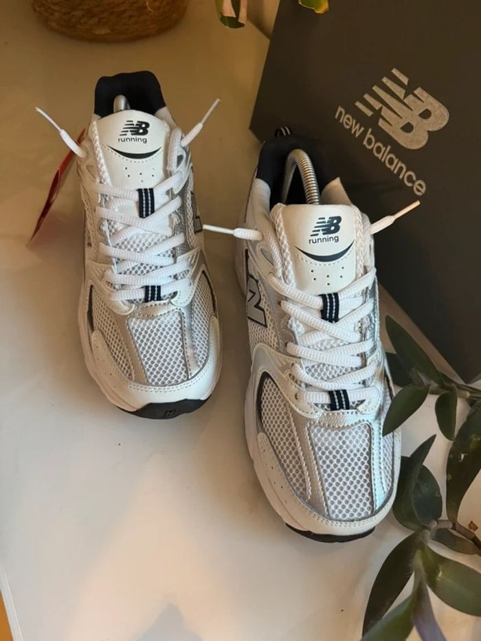 New balance 530
EU 42.5 - photo numéro 3