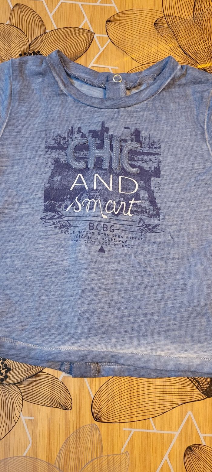 T-shirt taille 12 mois  TBE - photo numéro 2