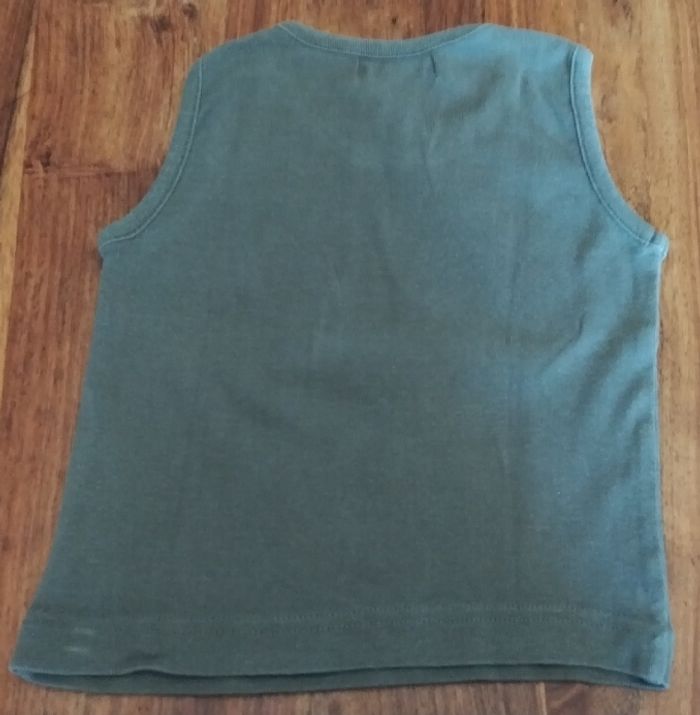 Tee shirt sans manche 4 ans (102 cm) - photo numéro 2