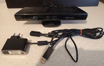 kinect xbox 360 avec son chargeur complet