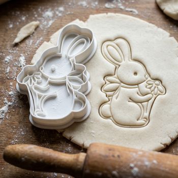 Emporte-pièce Lapin avec Fleur - Découpoir pour Sablés, Pâte à Sucre et Pâtisserie de Pâques