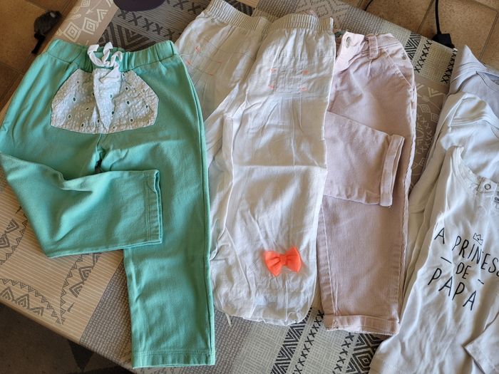 Lot vêtements fille 18M - photo numéro 4