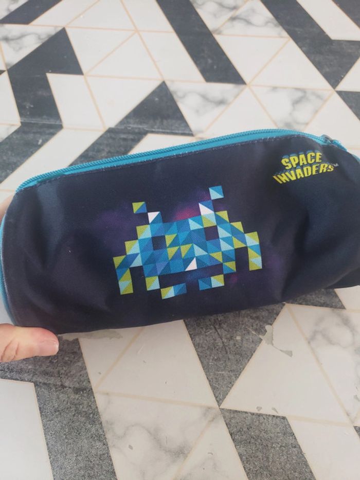 Trousse scolaire - photo numéro 5