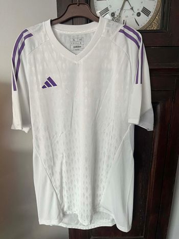 T-shirt Adidas 
