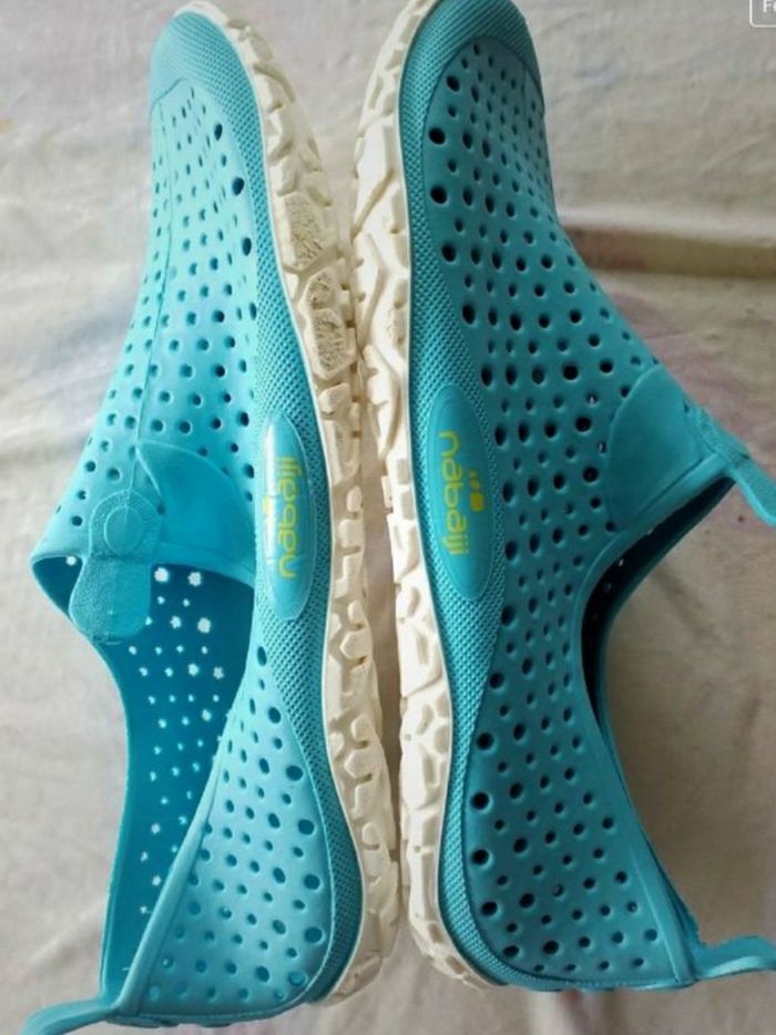 Chaussures   pour la mer  ou piscine - photo numéro 2